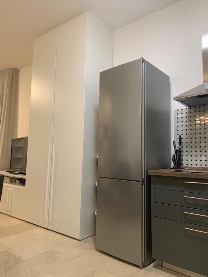 Ugo Bassi Lux Apartment Bologna Bagian luar foto