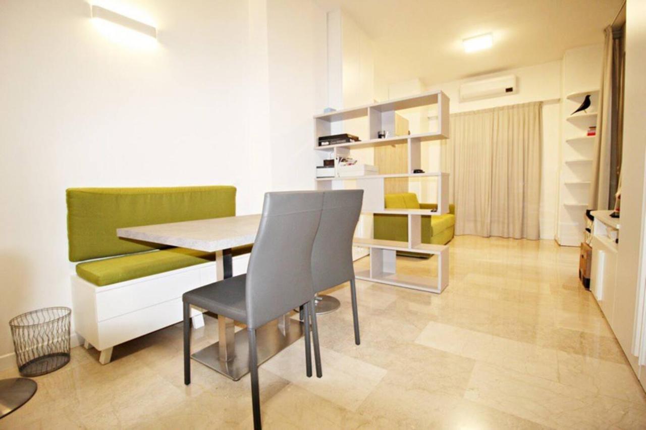 Ugo Bassi Lux Apartment Bologna Bagian luar foto