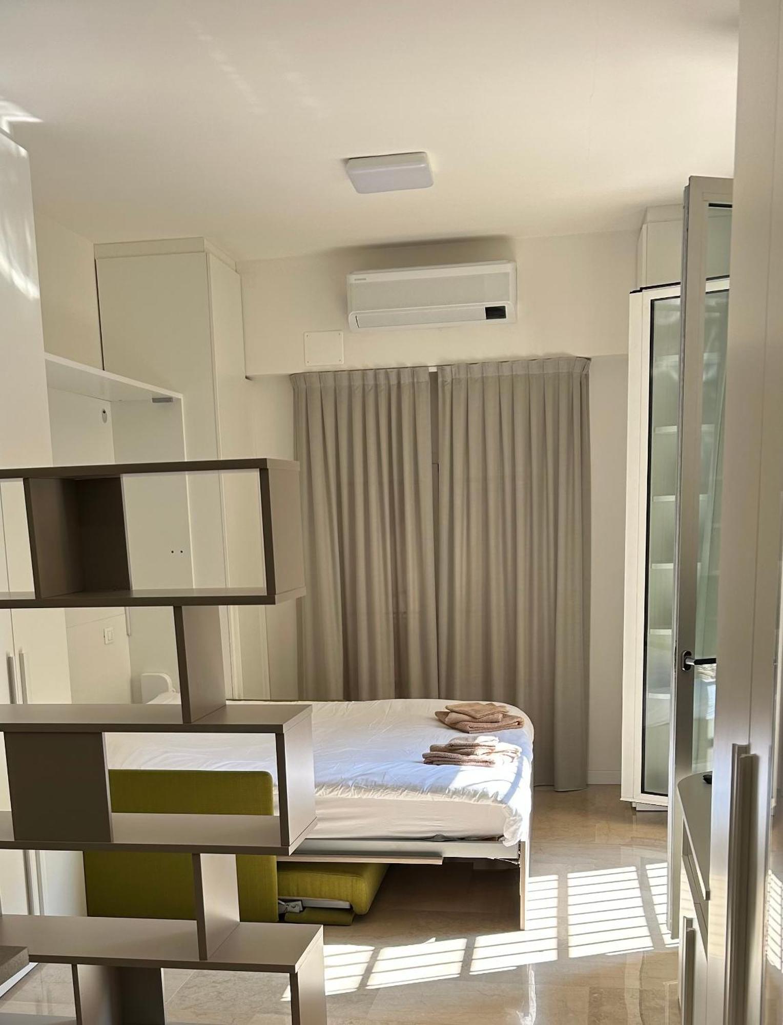 Ugo Bassi Lux Apartment Bologna Bagian luar foto